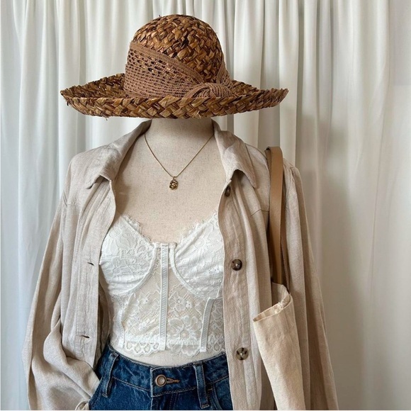 Liz Claiborne Tan and brown straw hat with a boho touch - Picture 5 of 8